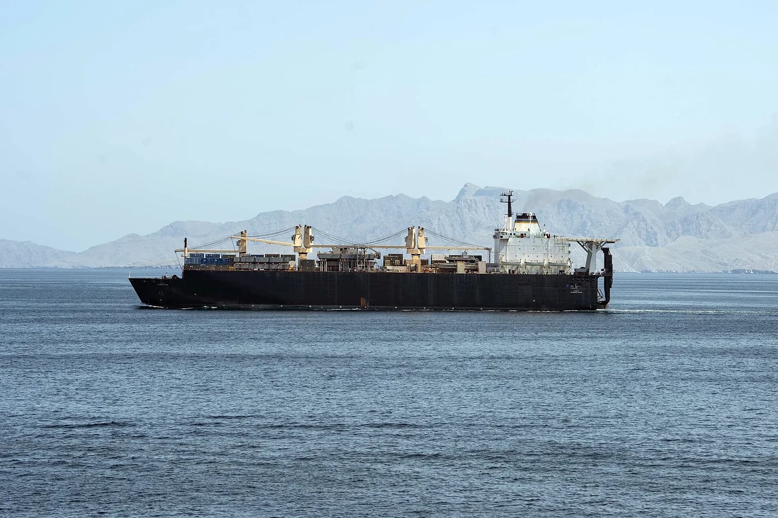 Iran Considers Ban on US and Israeli Ships in Hormuz