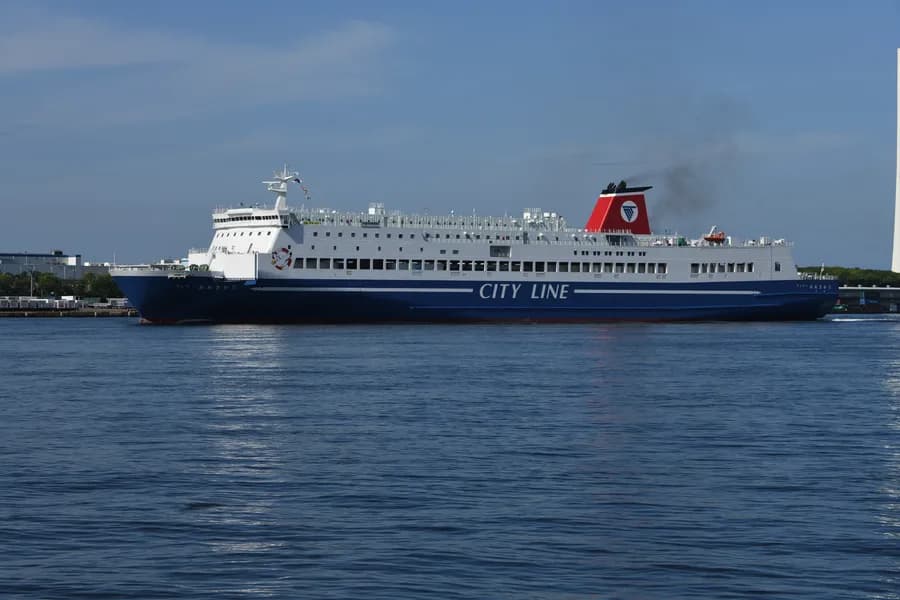 Ferry Osaka II