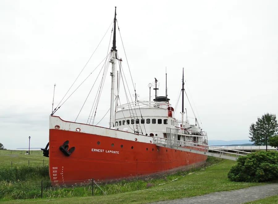 CCGS Ernest Lapointe