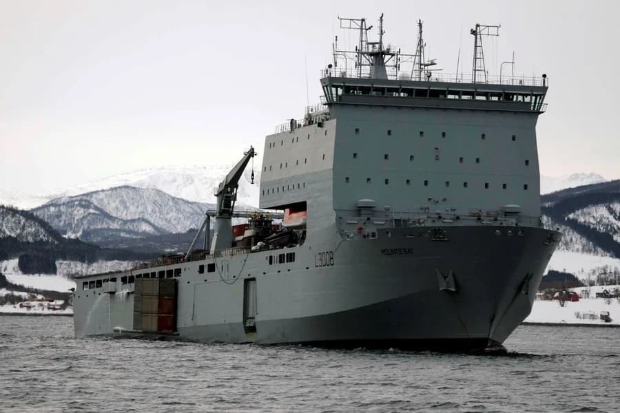RFA Mounts Bay
