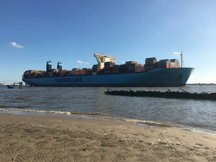 Marchen Maersk