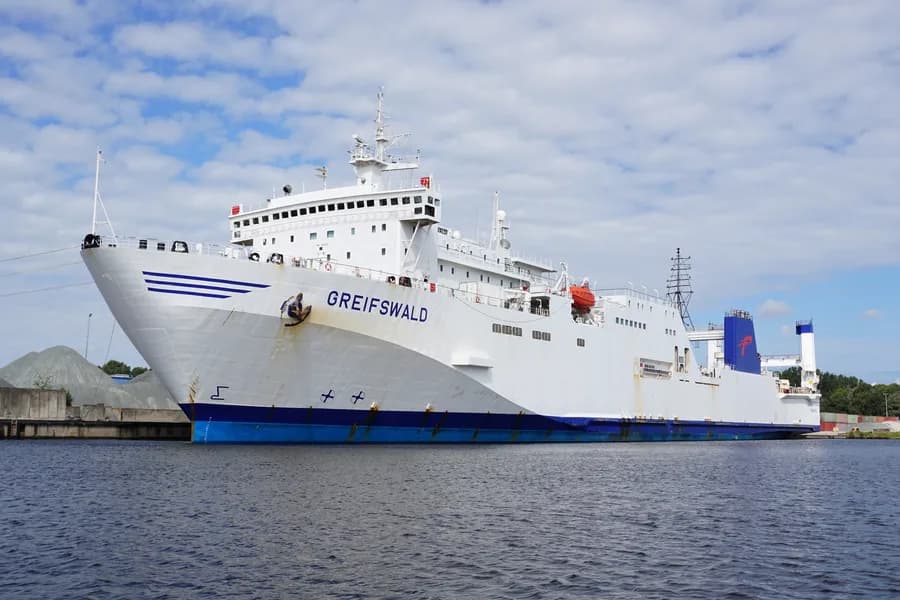 IMO 8311912