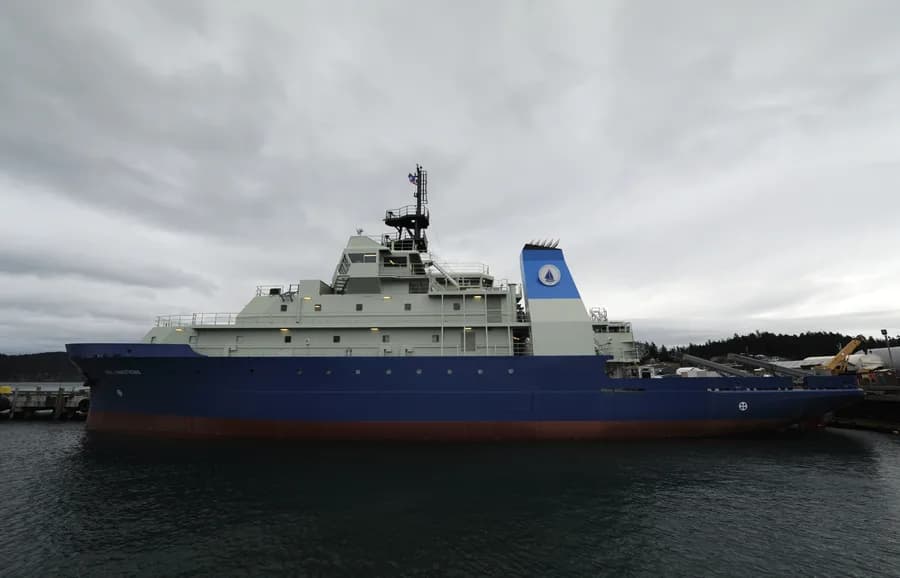 RV Neil Armstrong