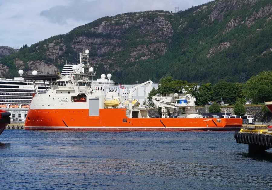 IMO 9521033