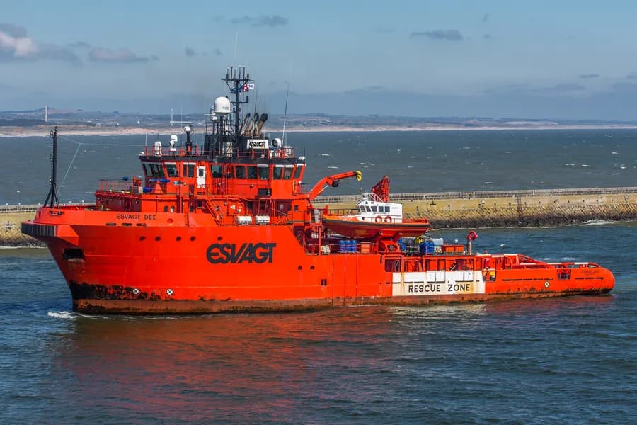 Esvagt Dee