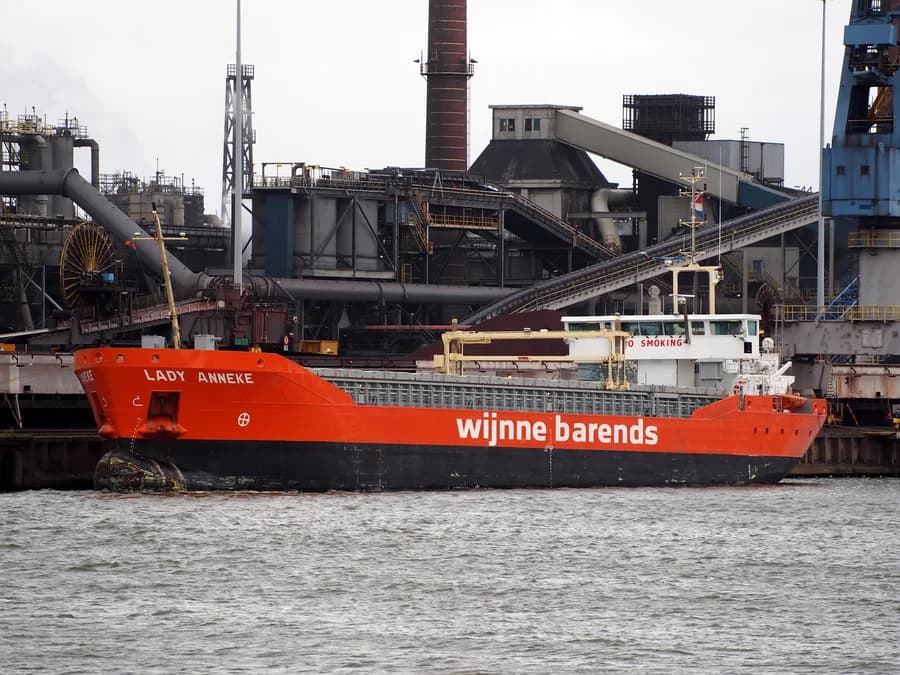 LADY ANNEKE
