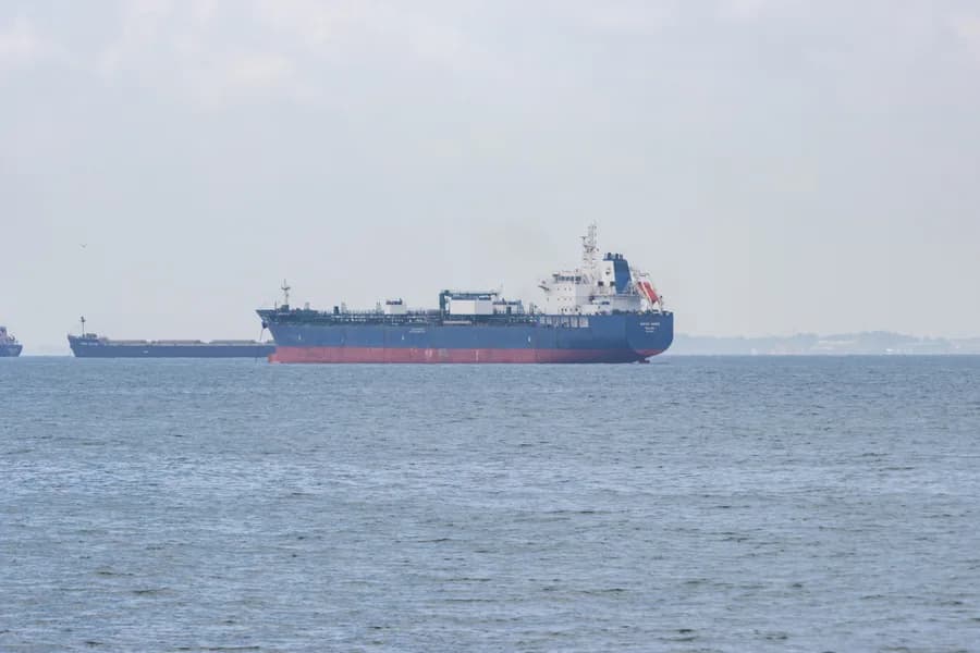 Navig8 Amber