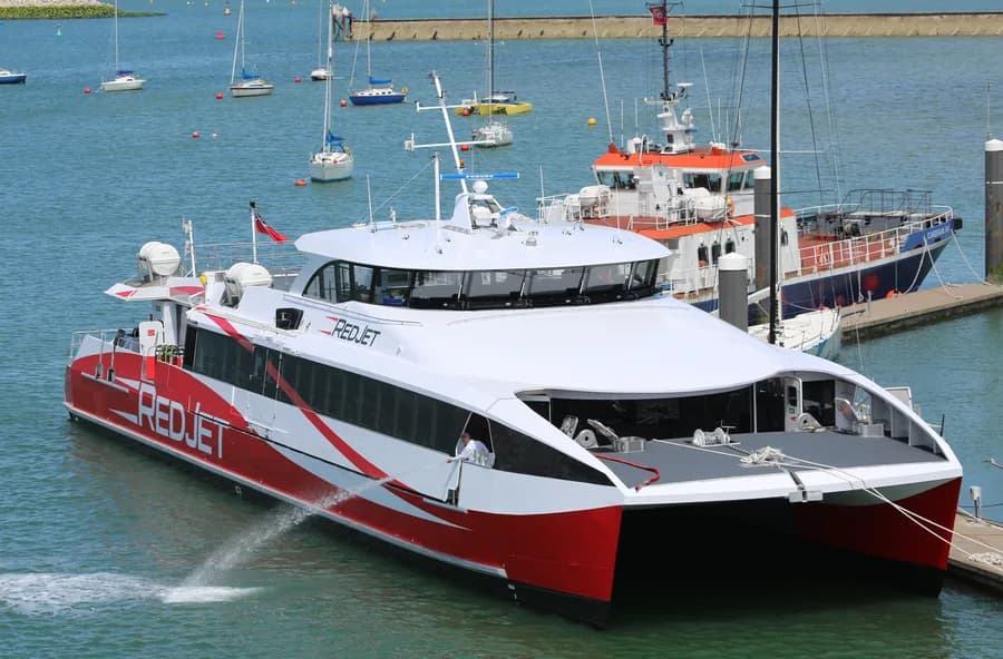 Red Jet 6