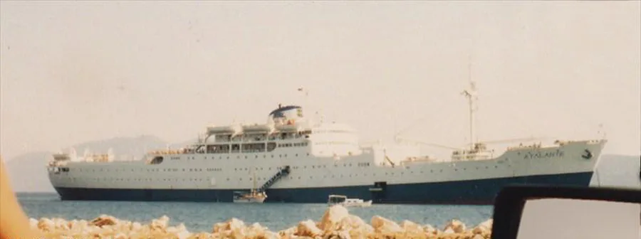 MV Tahitien