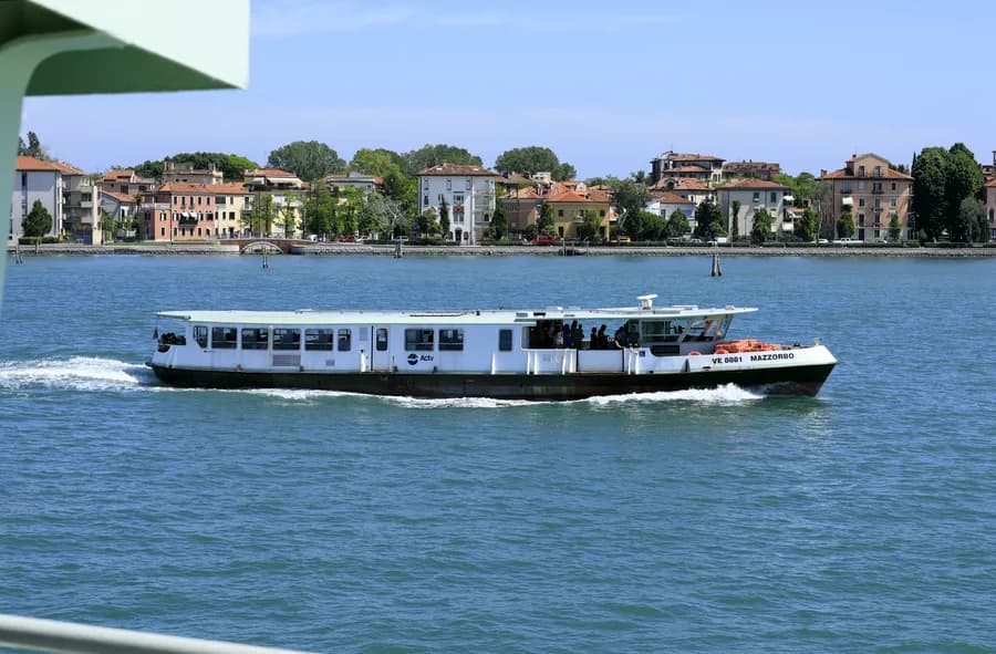 IMO 9212553