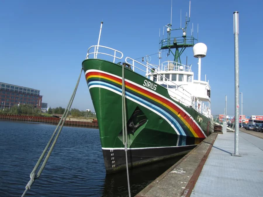MV Sirius