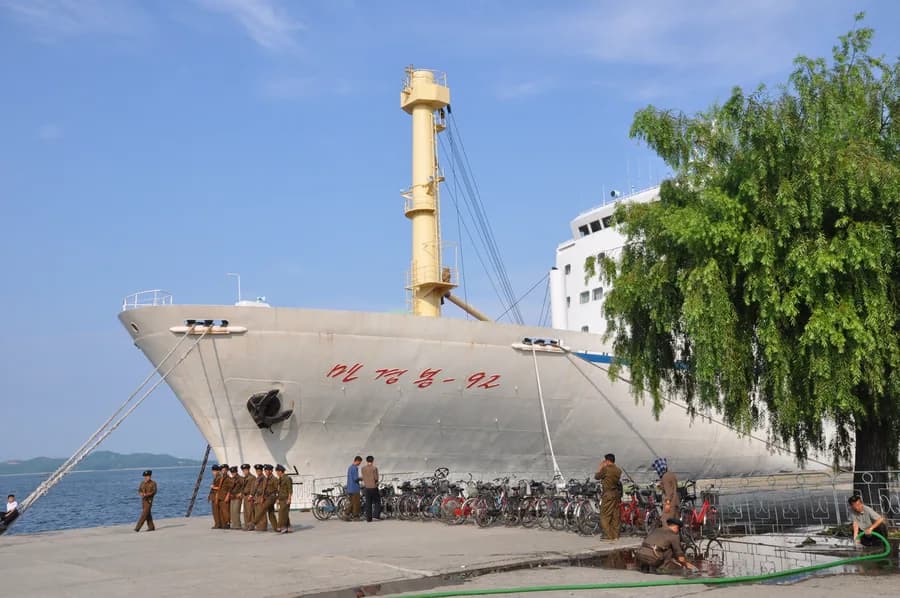 Man Gyong Bong 92