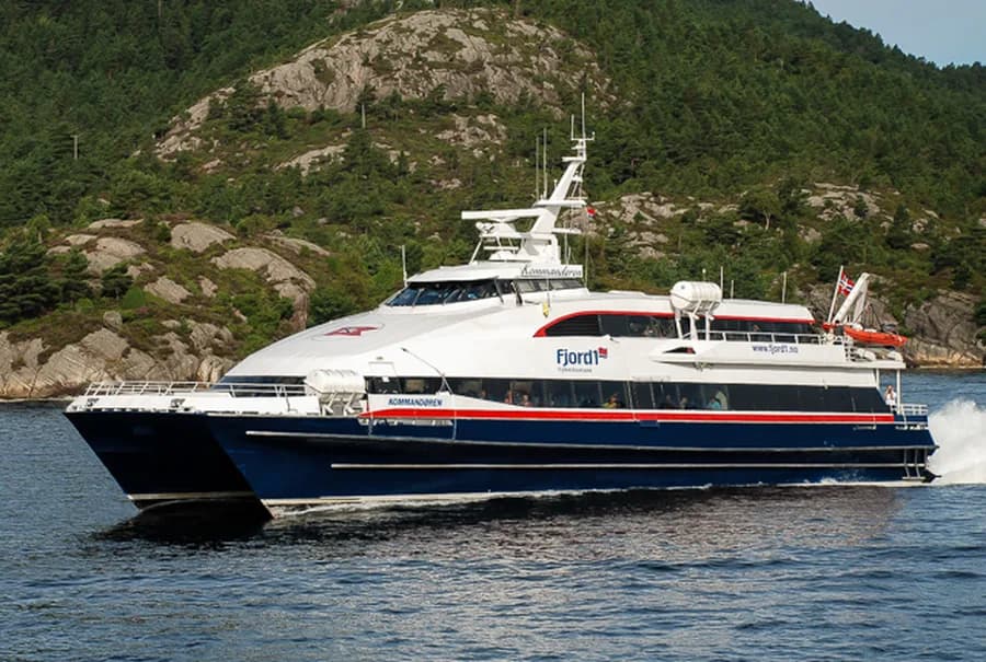 MS Kommandøren
