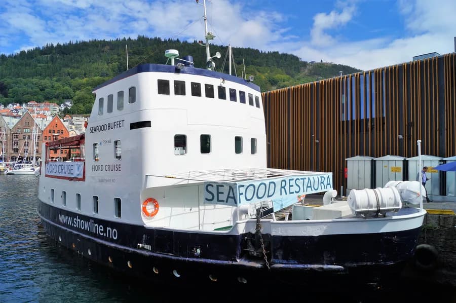 Showboat