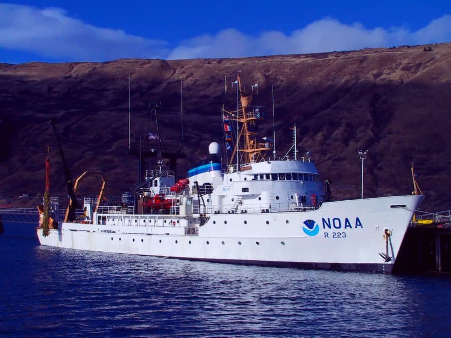 NOAAS Miller Freeman