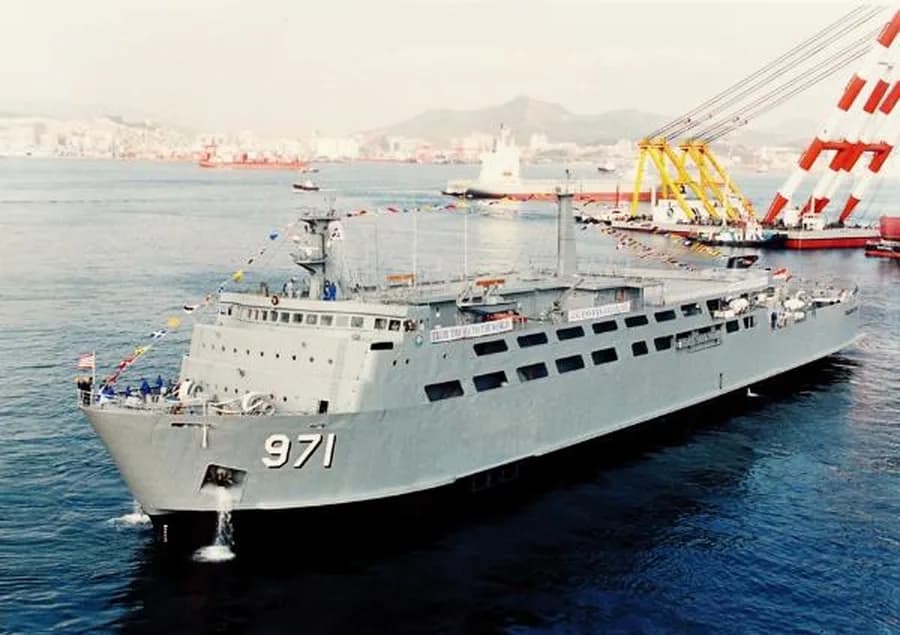KRI Tanjung Kambani