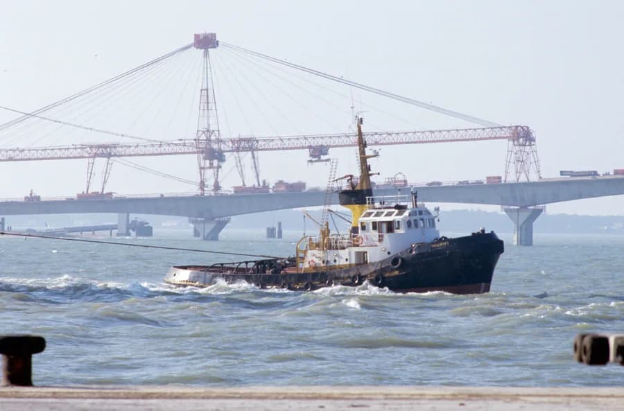 IMO 7306582