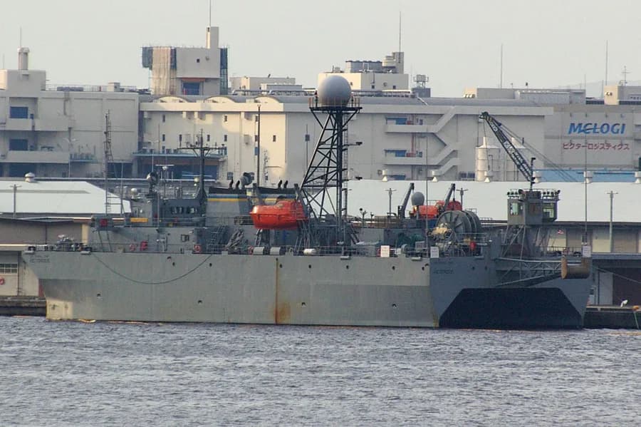 USNS Victorious