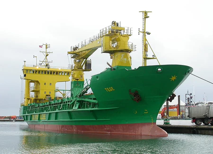 IMO 7047344