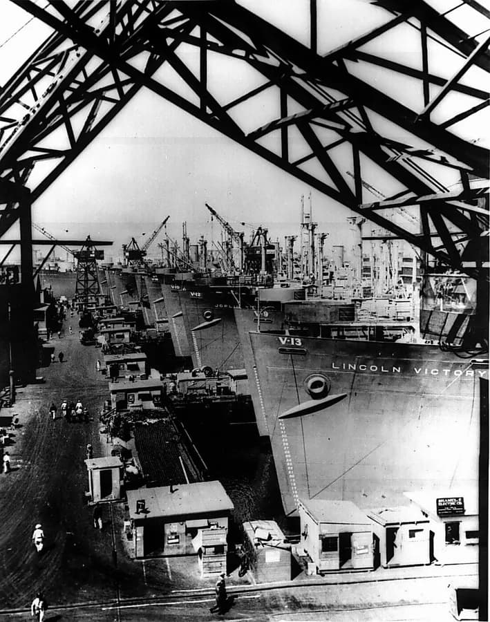 SS Lincoln Victory