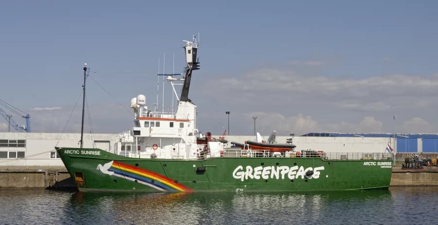 MV Arctic Sunrise