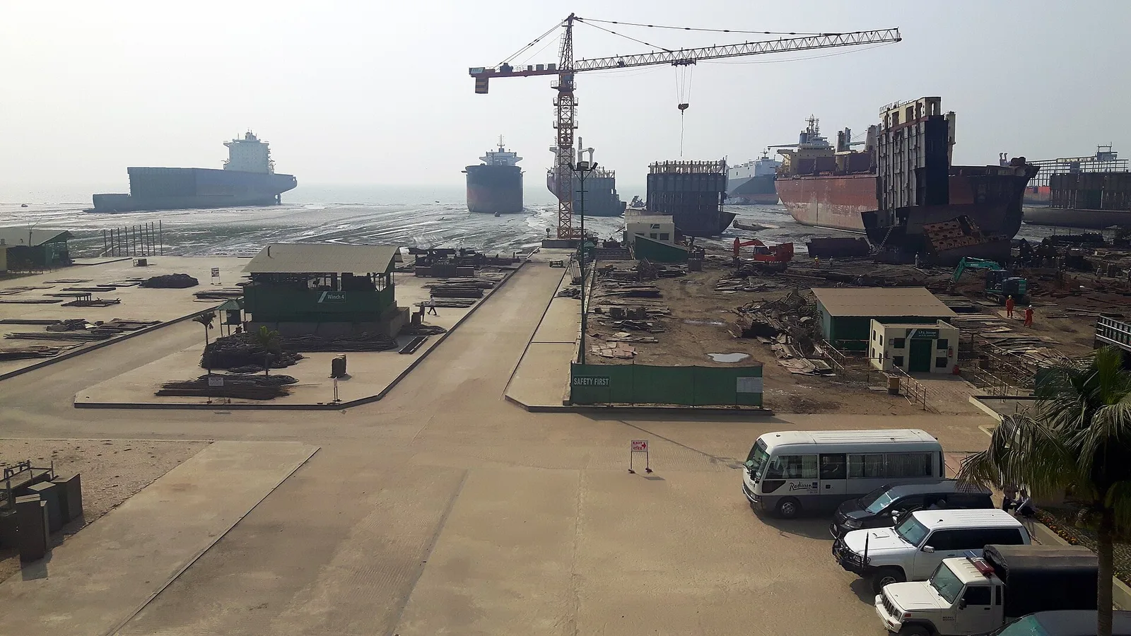Toxic Gas Accident at Shipbreaking Yard in Bangladesh Kills Nine Workers